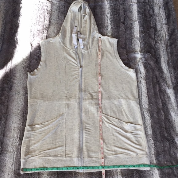 Yogalicious Sleeveless Zip Up Hoodie - Picture 9 of 12